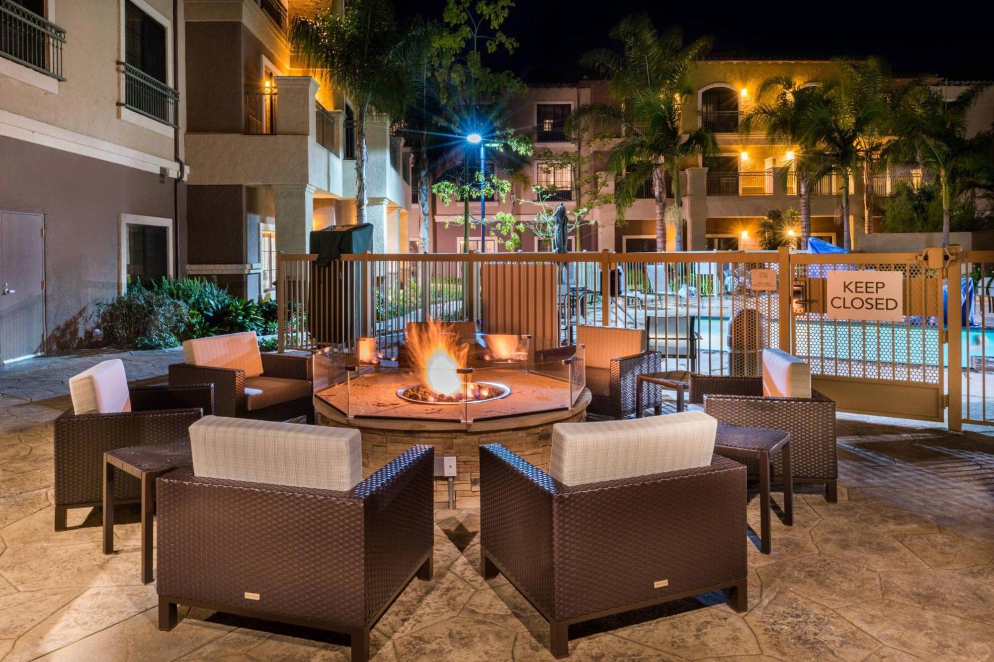 Courtyard By Marriott San Luis Obispo Hotel Exterior photo