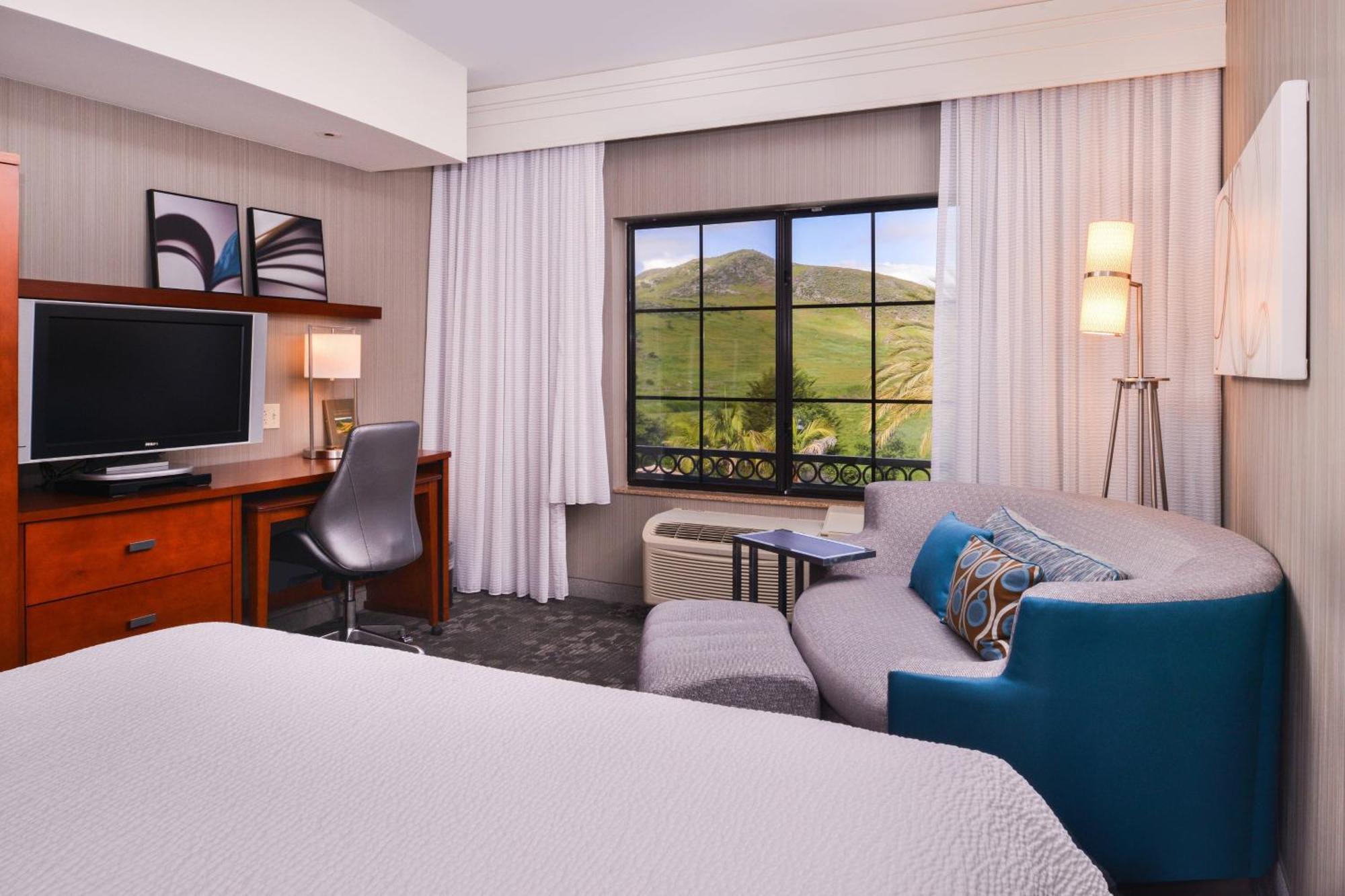 Courtyard By Marriott San Luis Obispo Hotel Exterior photo
