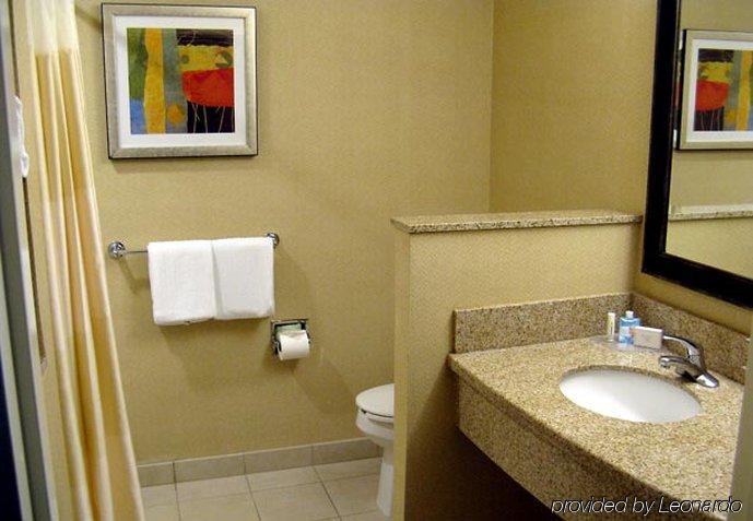 Courtyard By Marriott San Luis Obispo Hotel Room photo