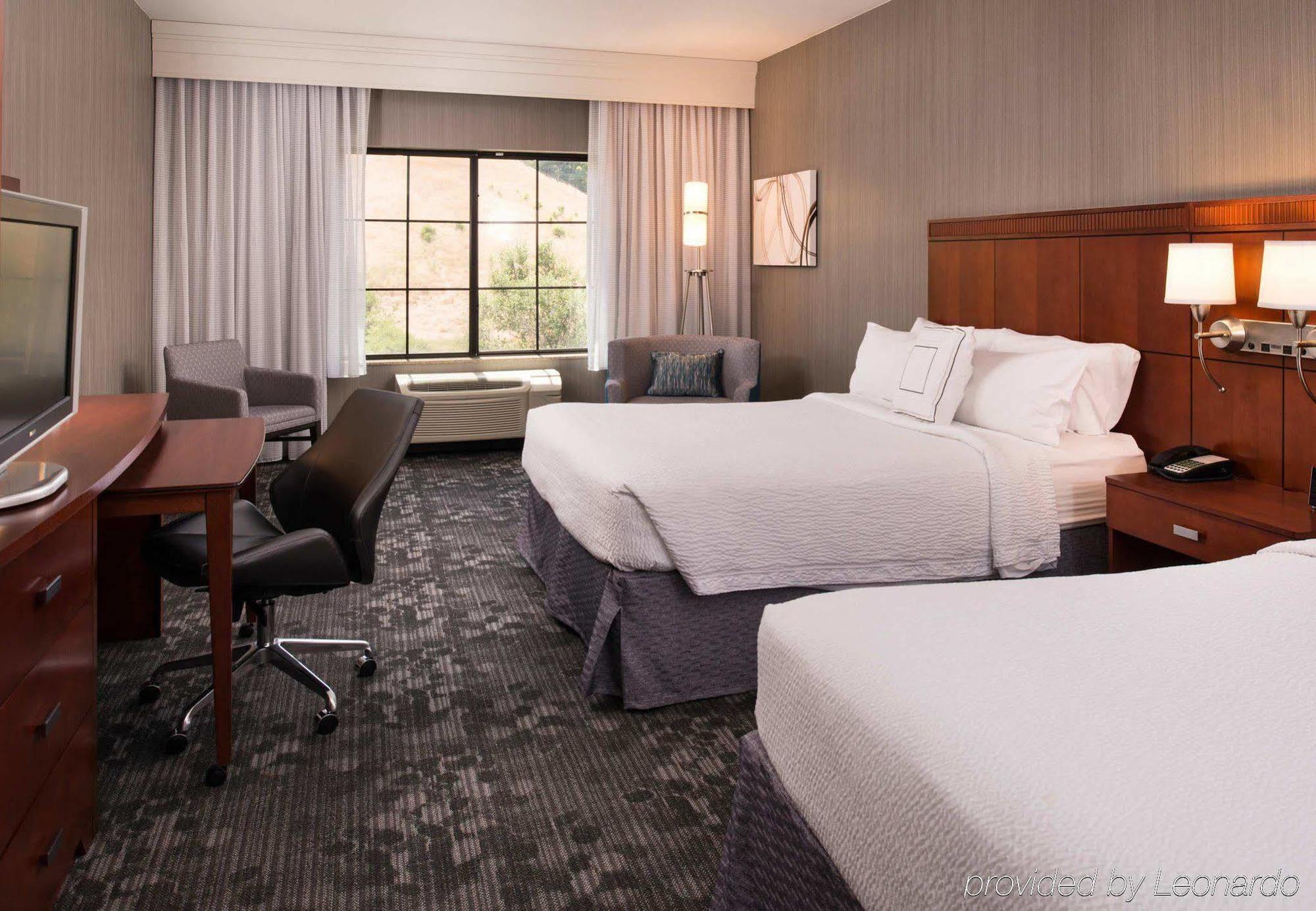 Courtyard By Marriott San Luis Obispo Hotel Exterior photo