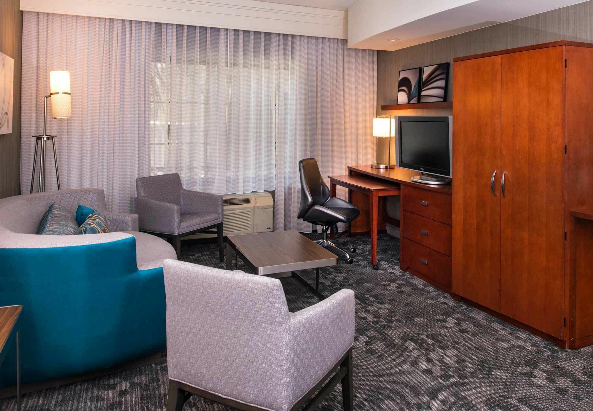 Courtyard By Marriott San Luis Obispo Hotel Exterior photo